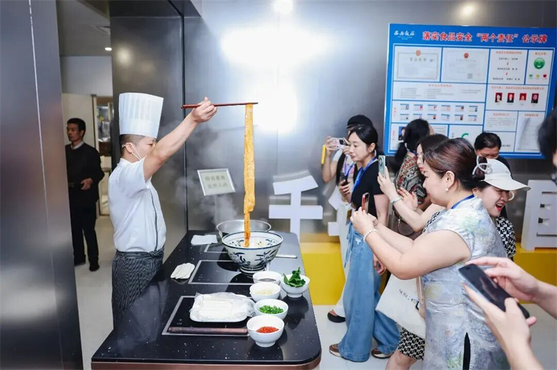 1763560785748186.jpg 4.jpg