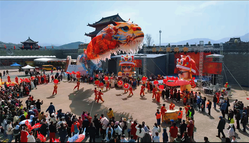 清明假期白鹿原影视城人气爆棚 多元文旅活动引爆春...